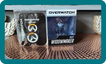 Overwatch figurine + attache de  téléphone