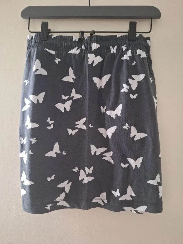 belle Jupe de saison taille 36 - photo numéro 5