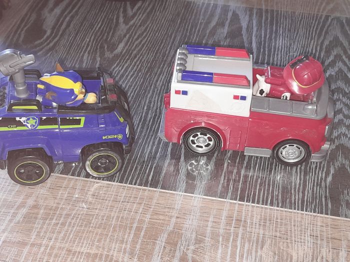 Lot 4  véhicule - photo numéro 3