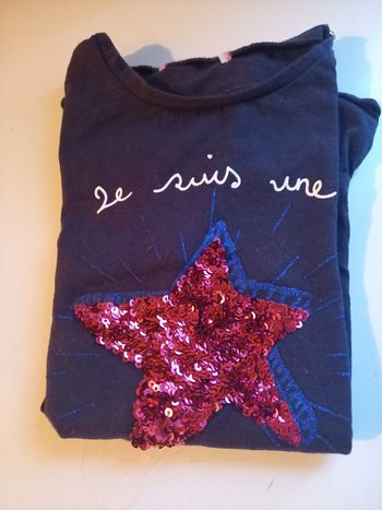 Haut manches longues taille 8 ans