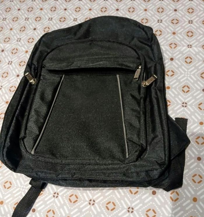 Sac à dos neuf - photo numéro 6