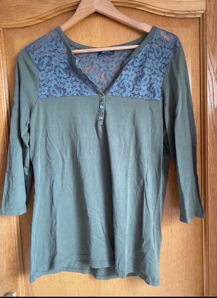 Haut boutons dentelle Yessica by C&A vert kaki M