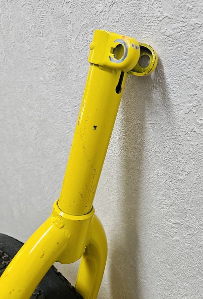 Monocycle.
Muler.
En l'état.
Pneu à regonfler ou à changer.
Manque selle et pédales. - photo numéro 5