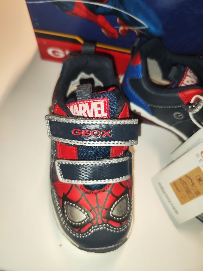 Baskets geox spider-man à lumières taille 22 neuf - photo numéro 3