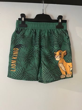 Short pour la plage taille 5/6 ans 