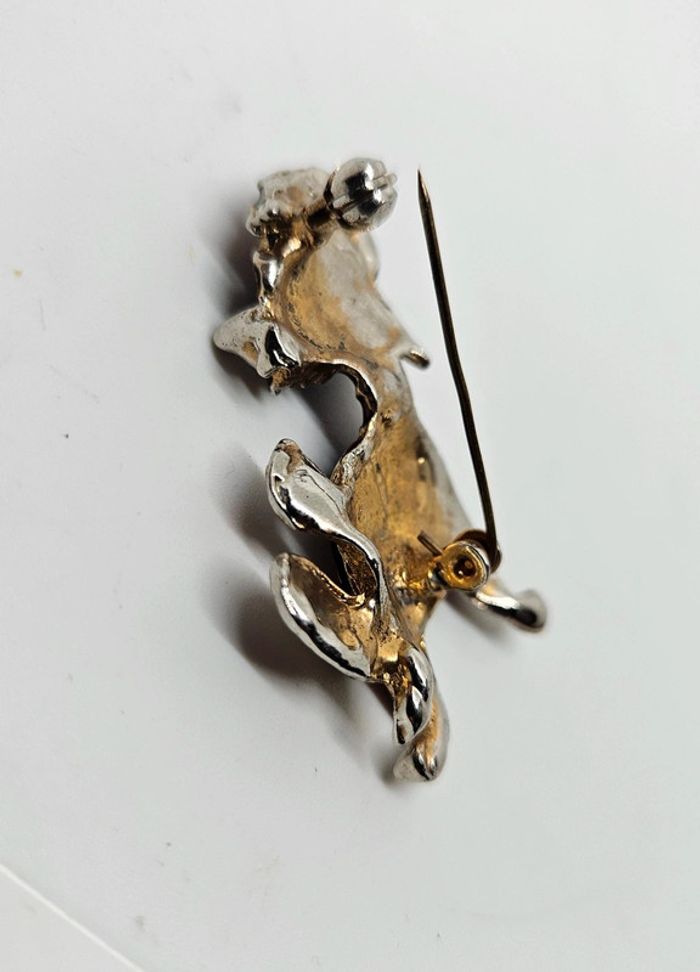 Broche.
Chien. - photo numéro 6