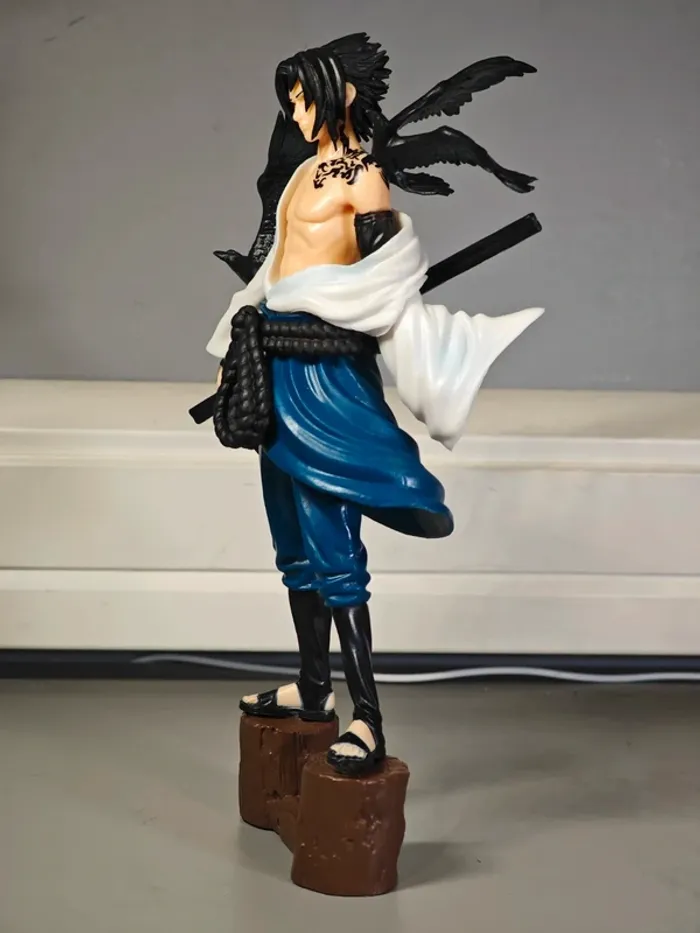 Figurine Naruto : Sasuke 26cm neuve sans boîte - photo numéro 2
