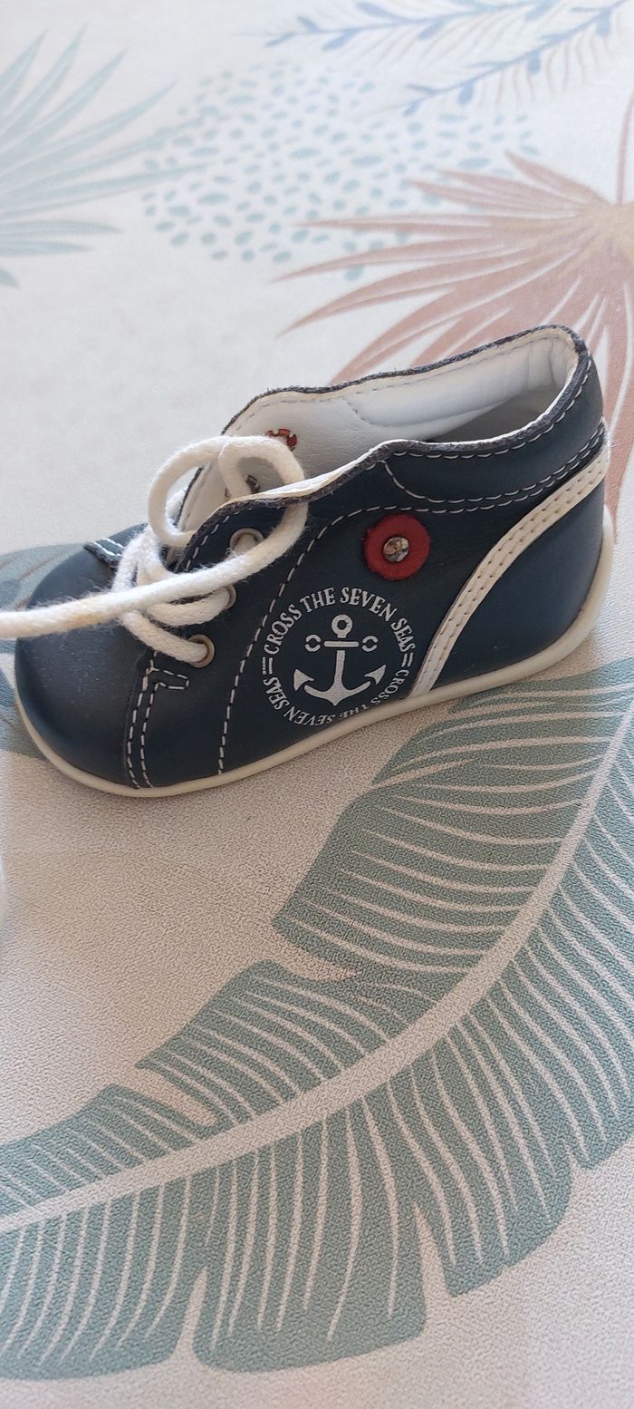Chaussure bébé - photo numéro 3