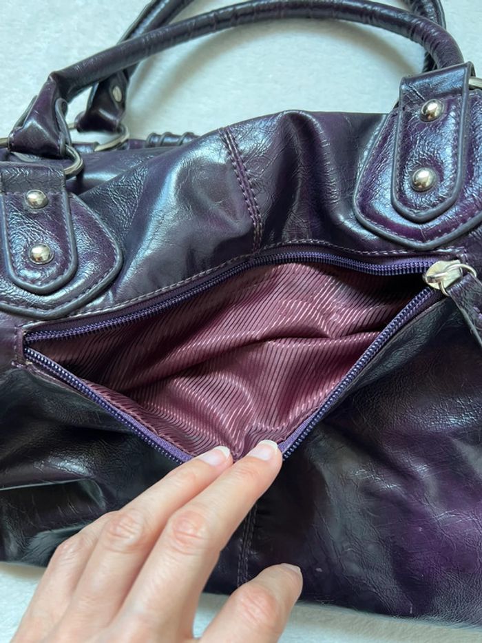 Sac à main porté épaule fourre tout violet foncé prune vintage 90s - photo numéro 10