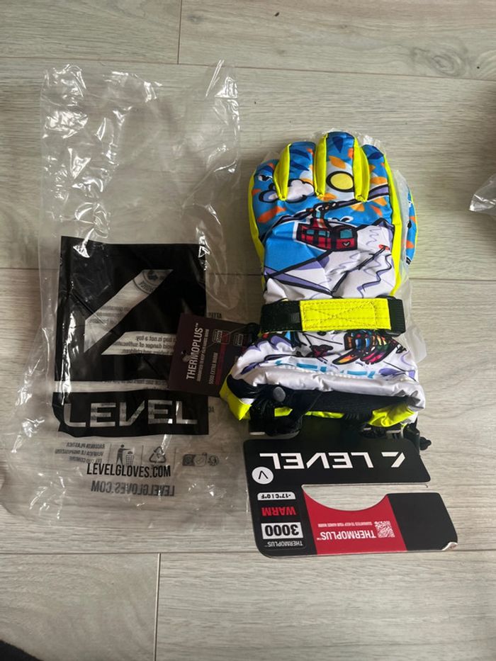 Gant de ski garçon level gloves taille 9-10 ans neuf prix boutique 42,5€