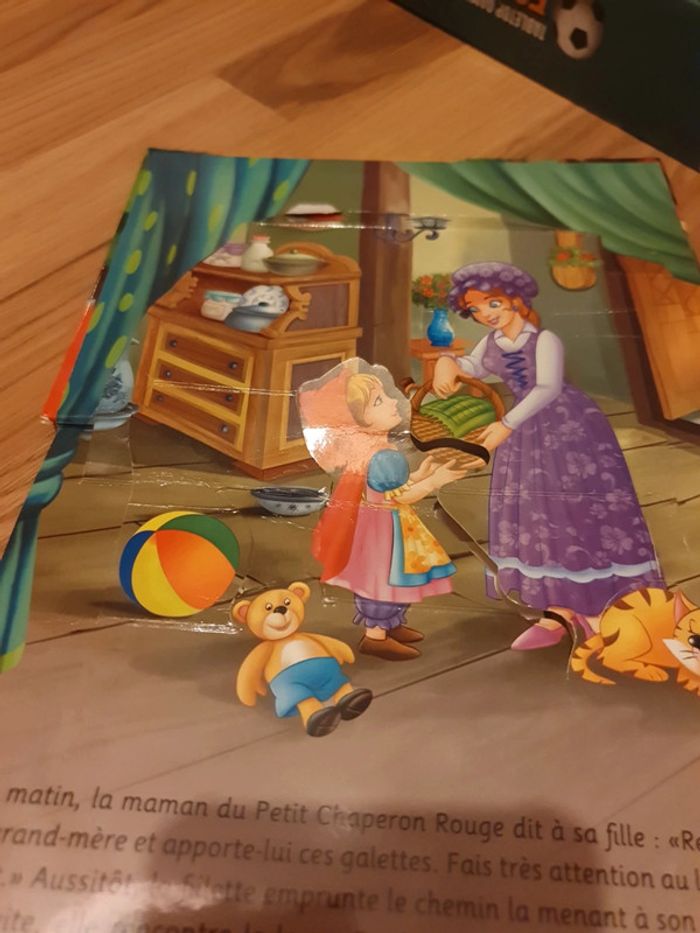 livre 3 d petit chaperon rouge - photo numéro 3