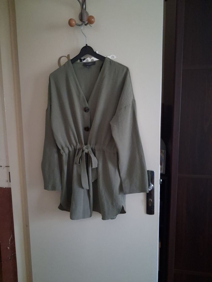 Jolie tunique verte  Primark  taille 38