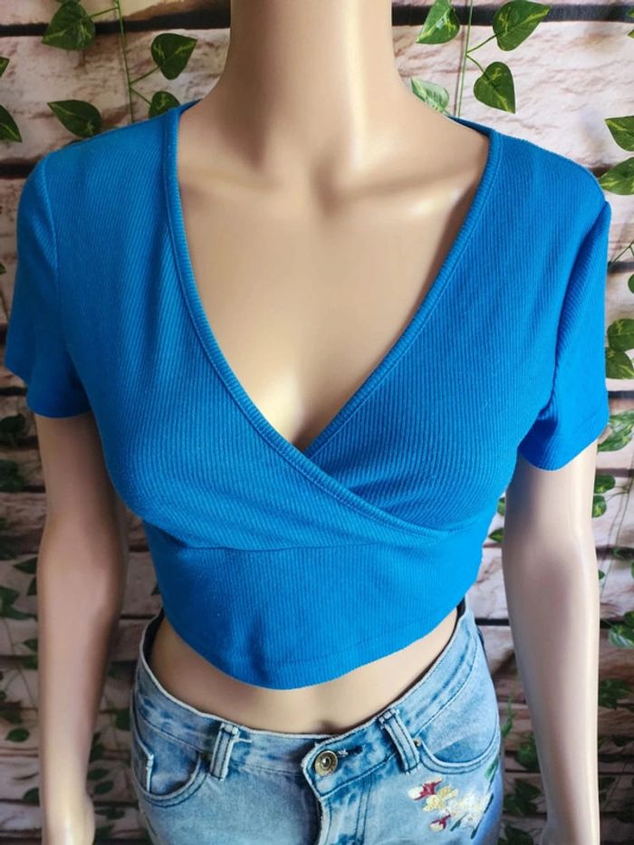 🌸T-shirt MC cropped Bleu Shein Taille 36🌸 - photo numéro 2