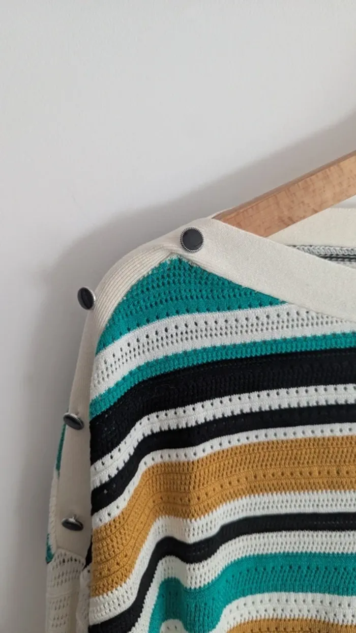 Très joli pull leger - photo numéro 2