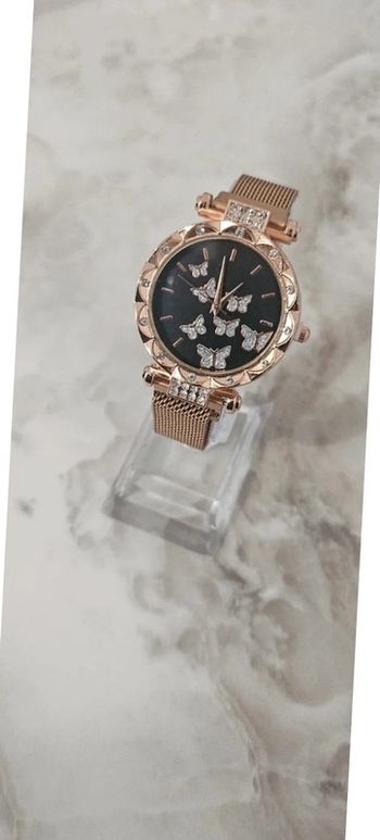 Montre neuve pour femme