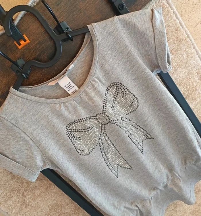 Tee-shirt noeud 5/6 ans - photo numéro 4