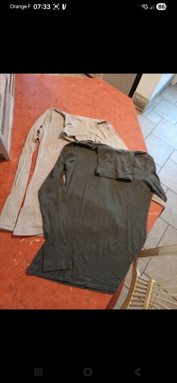 Lot de 2 ss pulls fille taille 14 ans