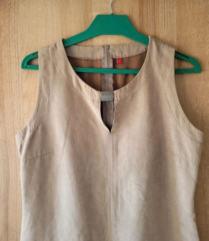 Robe sans manches beige Miss Captain Taille 38