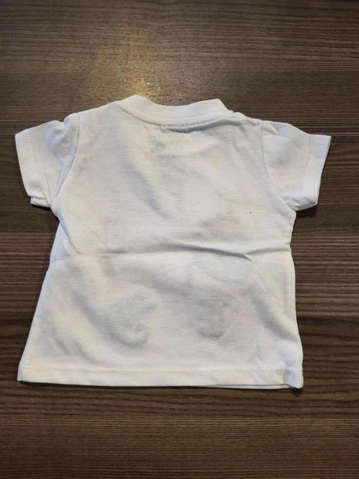 T-shirt taille 3 mois - photo numéro 2