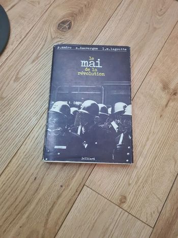 Le mai de la révolution / mai 68