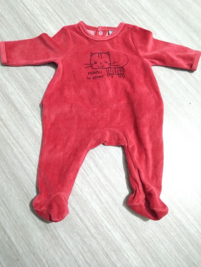 Pyjama rouge - photo numéro 2