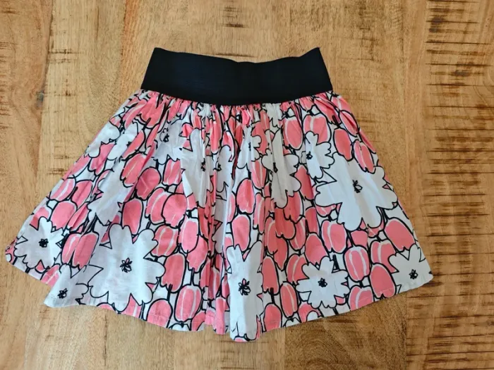 Jolie jupe fleurs 4 ans
