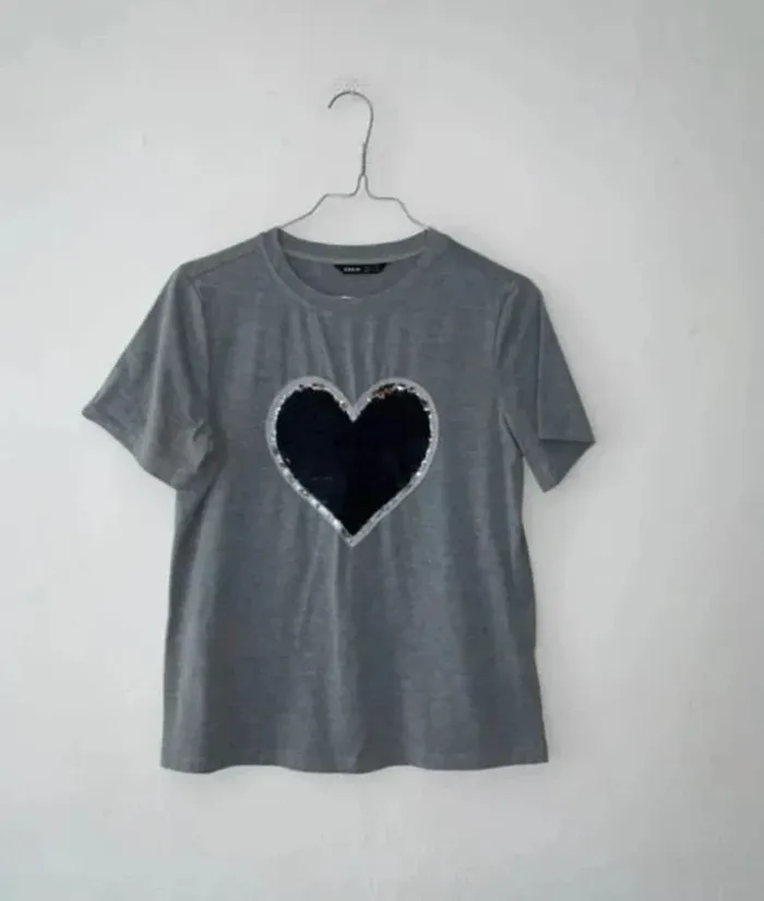 T-shirt femme gris cœur sequins – taille 38 – marque Shein - photo numéro 2