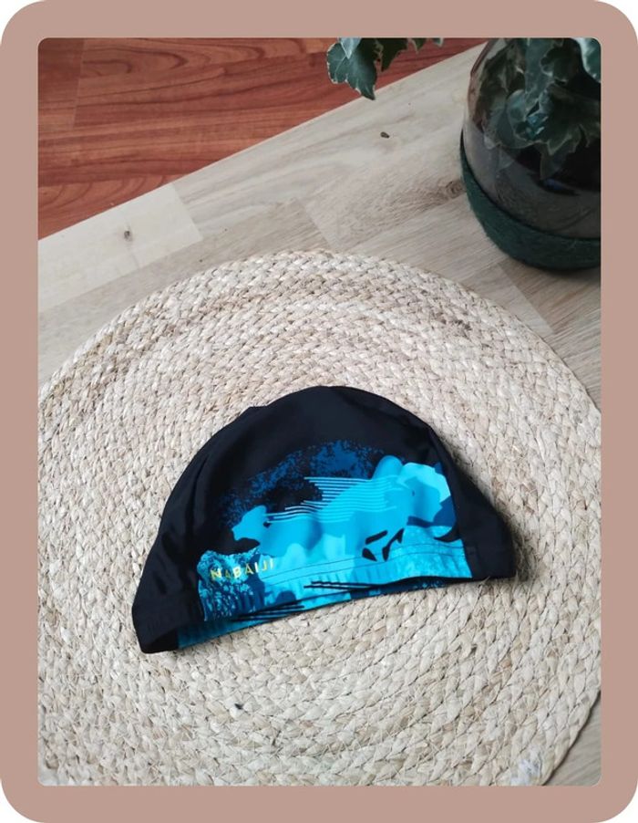 Bonnet de bain 56-60 cm en très bon état nabaiji
