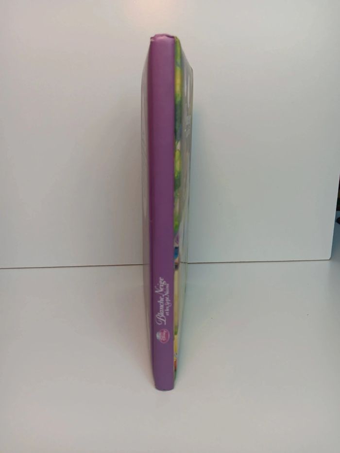 Livre Disney princesse Blanche neige et les sept nains 96 page - photo numéro 2