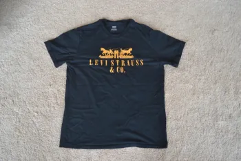 Tee-shirt Levi Strauss & Co  Taille M