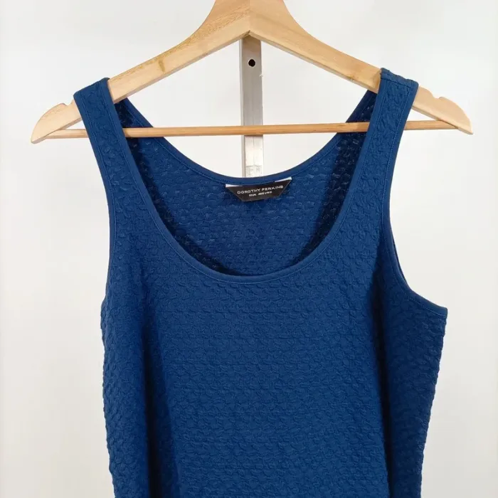 Robe bleu marine Dorothy Perkins – maille texturée, sans manches, taille 40 A1077 - photo numéro 2