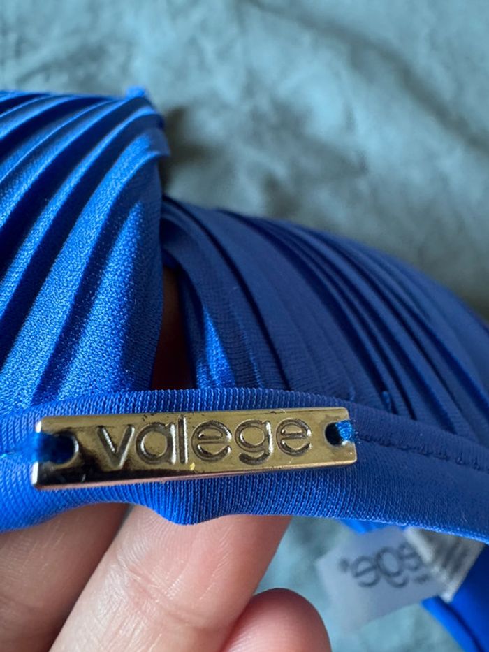 Haut de maillot de bain, taille S, neuf sans étiquette / Valege - photo numéro 5