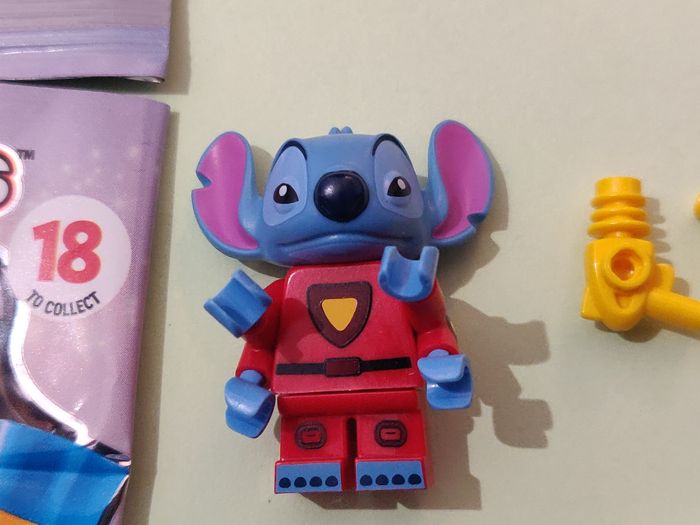 Minifig Lego Stitch 626 - Disney 100 ans - Parfait État - avec sachet - Lego Original - photo numéro 5