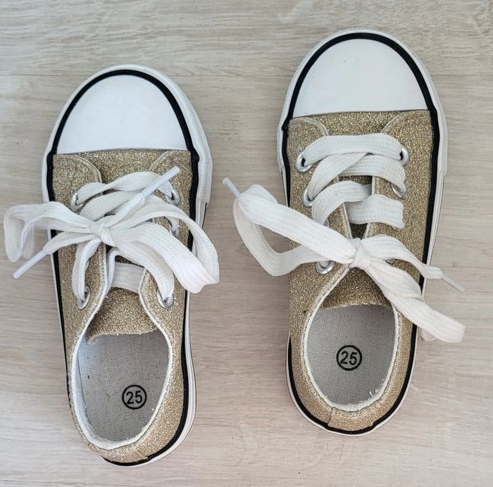 Tennis toute pailletée dorée - photo numéro 4