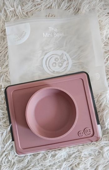 Assiette en silicone rose EZPZ Neuf 
