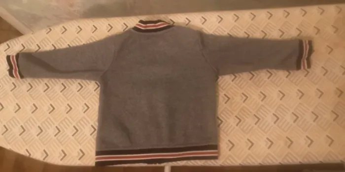 Veste grise 12 mois - photo numéro 2