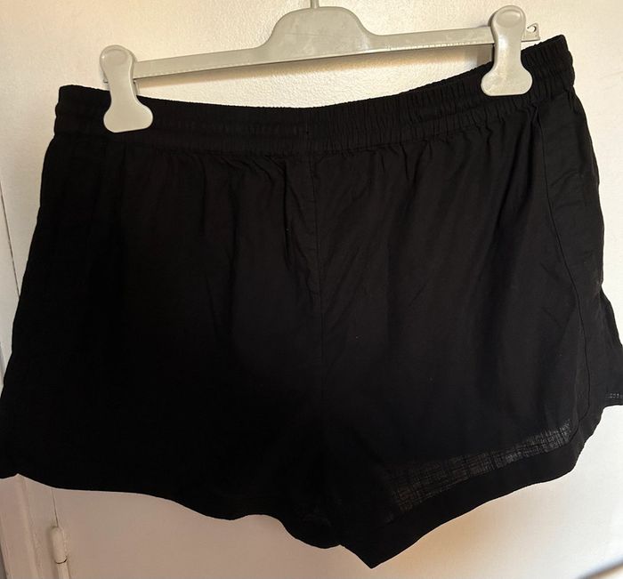 Short fluide noir • taille XL • Kiabi - photo numéro 3