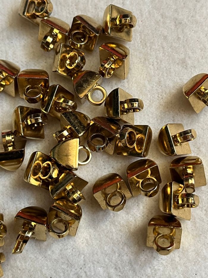 Lot de boutons dorés - photo numéro 4