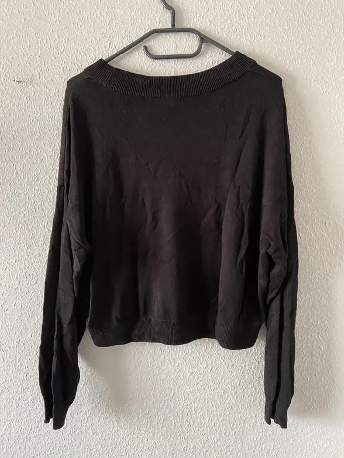 Pull noir - photo numéro 3