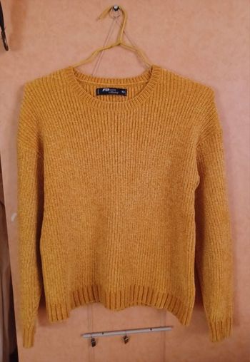 pull moutarde xs