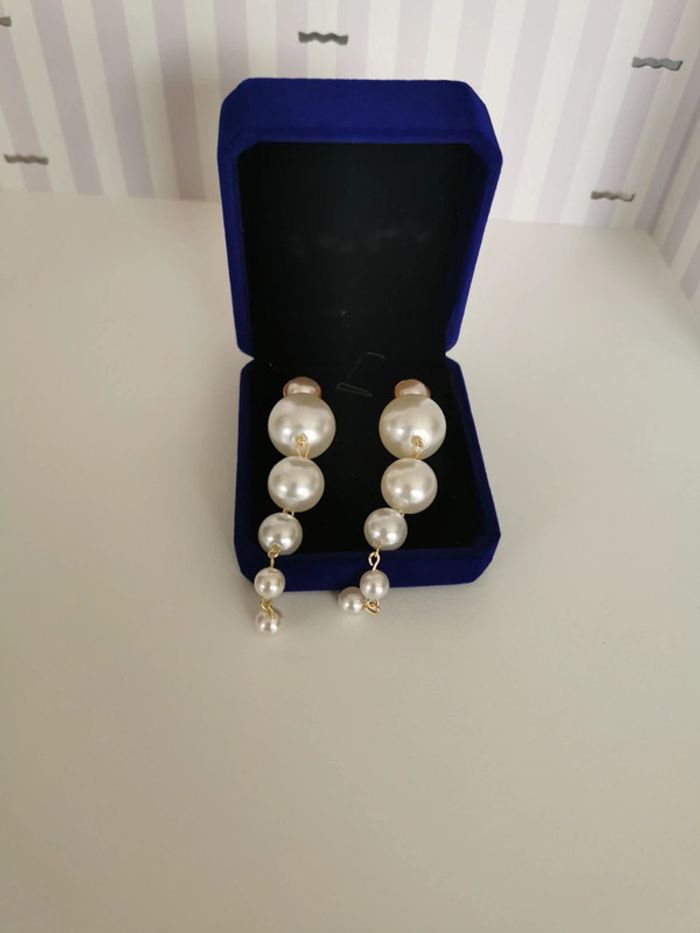 Boucles d'oteilles pendantes perles neuves