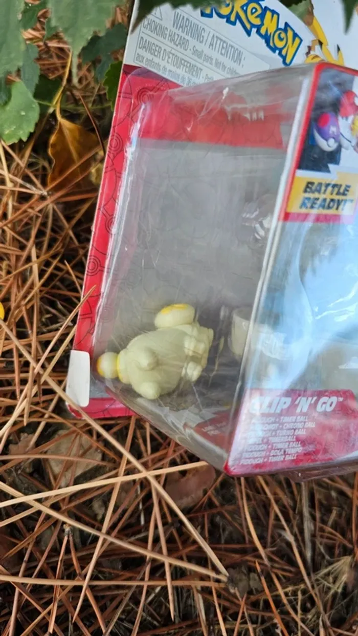 Super figurine Pokemon Nintendo Patachio avec ca pokeball - photo numéro 3