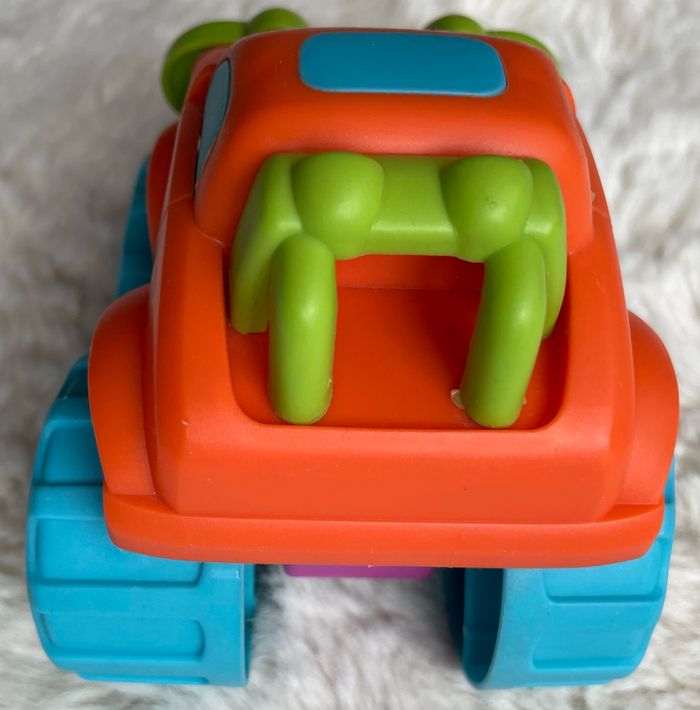 Voiture monster truck - photo numéro 3