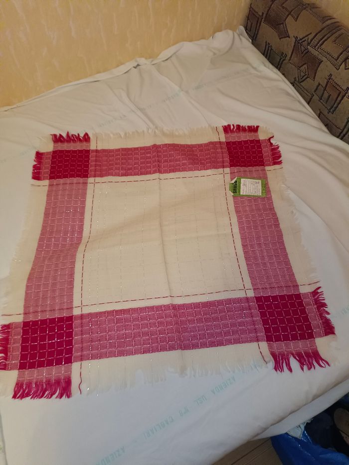 Foulard carré,pure laine, vintage URSS