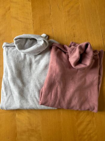 2 hauts manches longues cols roulés moulants