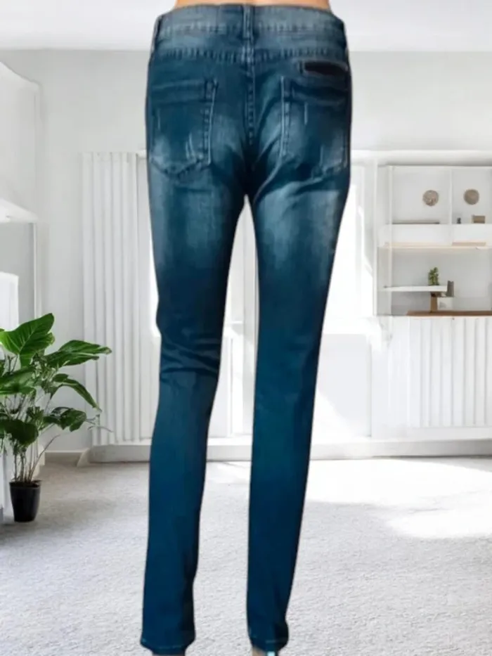 Jean Azerty paris ,coupe slim ,taille basse ,texture stretch - photo numéro 4