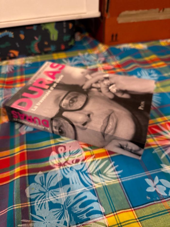 Livre Duras - la traversée d’un siècle - Alain vircondelet - photo numéro 3