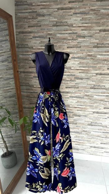 Combinaison pantalon bleu marine à jambes larges fleuries