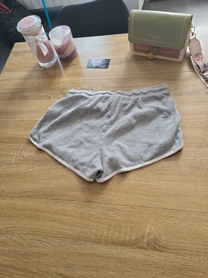 Short primark taille S - photo numéro 3