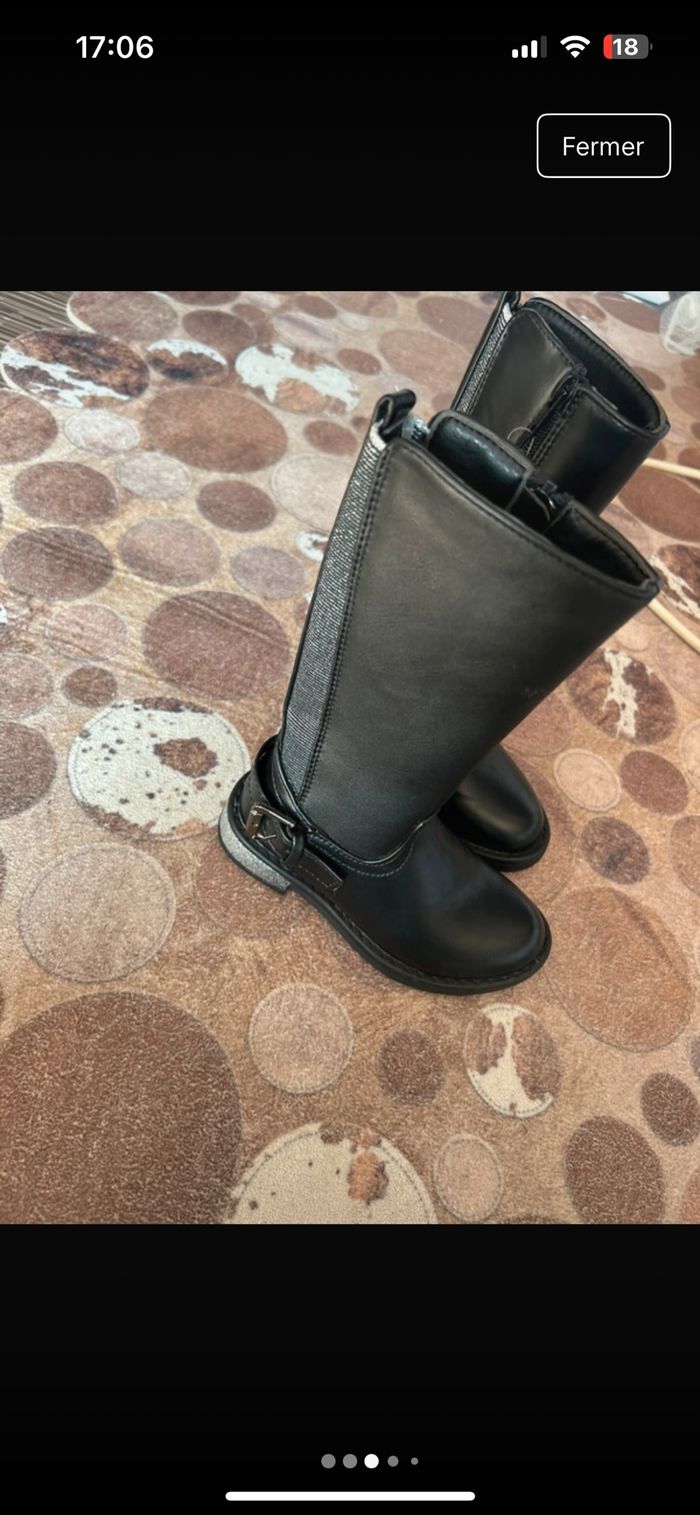Bottes neuf avec étiquette taille 25 - photo numéro 4